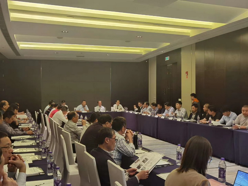 宁波市塑料机械行业协会第五届七次理事会顺利召开