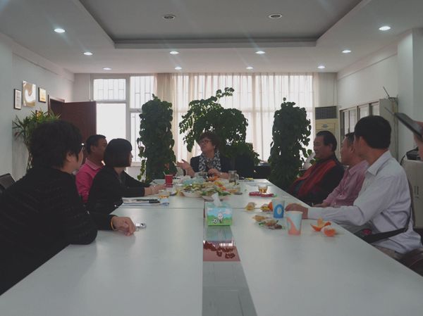 我协会与上海玩具和婴童协会举行工作经验交流会